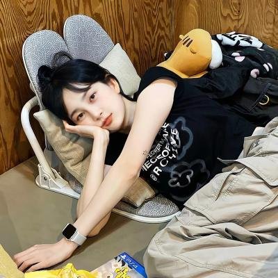 被职场压迫后我与首富姐姐重逢了